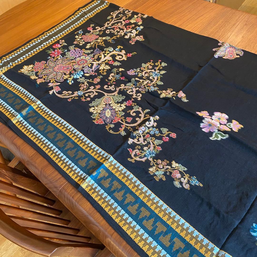 ETRO エトロ 刺繍入り 大判 ストール 花モチーフ イタリア製