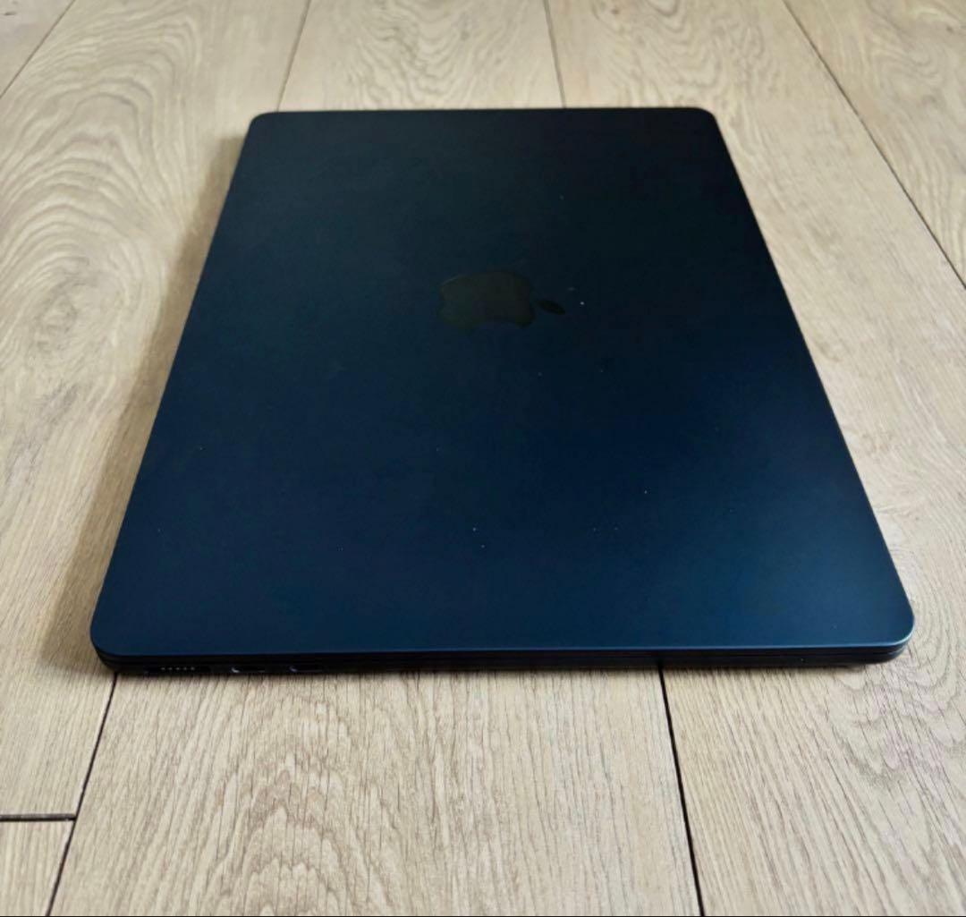 美品　MacBook Air M2