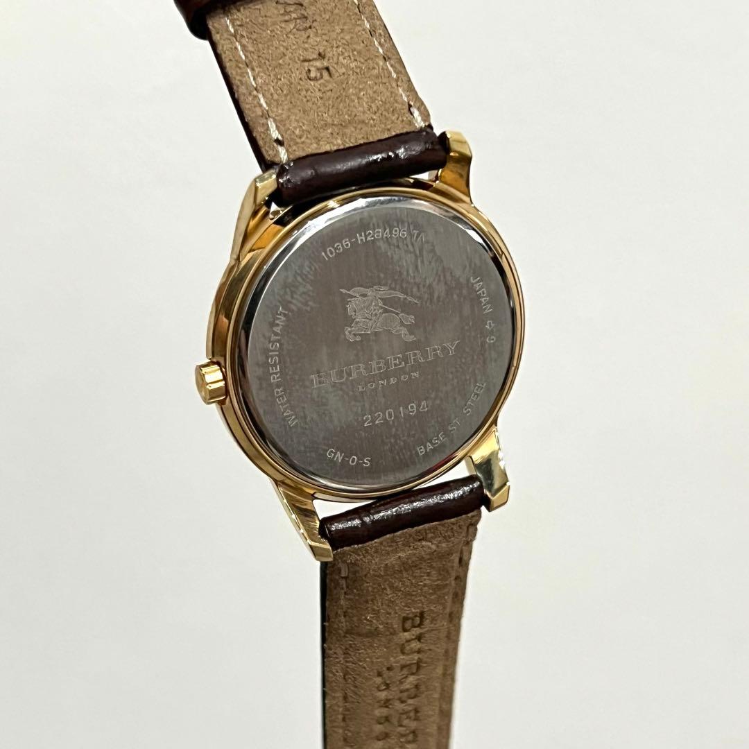 未使用 BURBERRY 腕時計 ゴールドケース ブラウンベルト