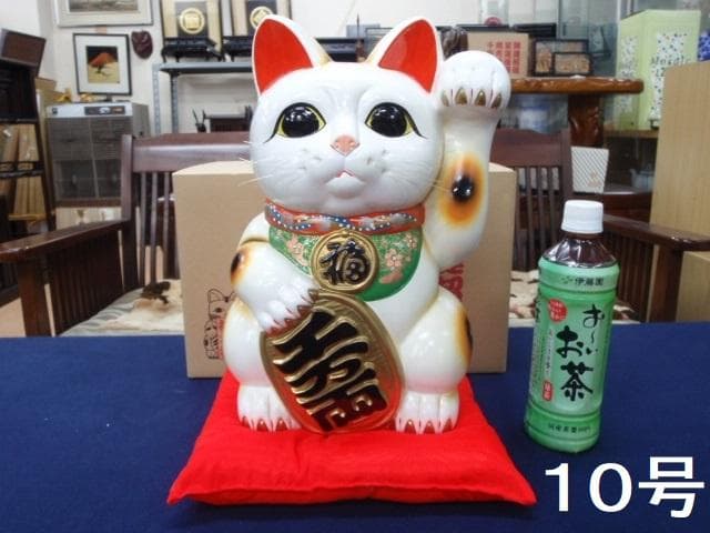 布団付♪新品！高さ26cm♪国産 常滑焼 招き猫 商売繁盛 貯金箱/黒、特大あり