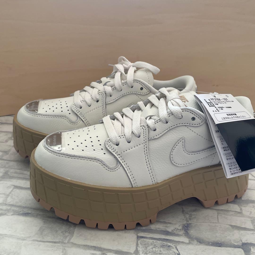 エアジョーダン　スニーカー〔試着のみ〕