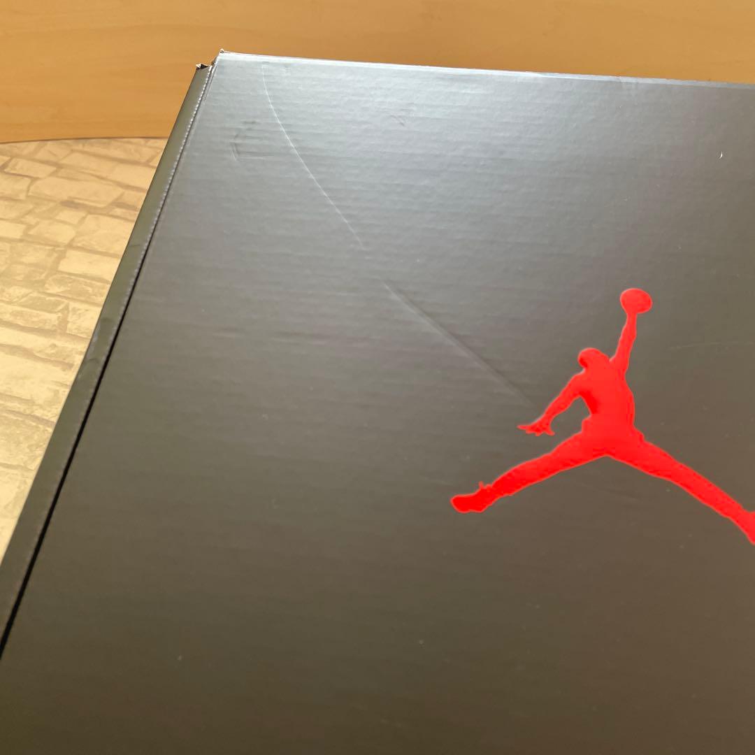 エアジョーダン　スニーカー〔試着のみ〕