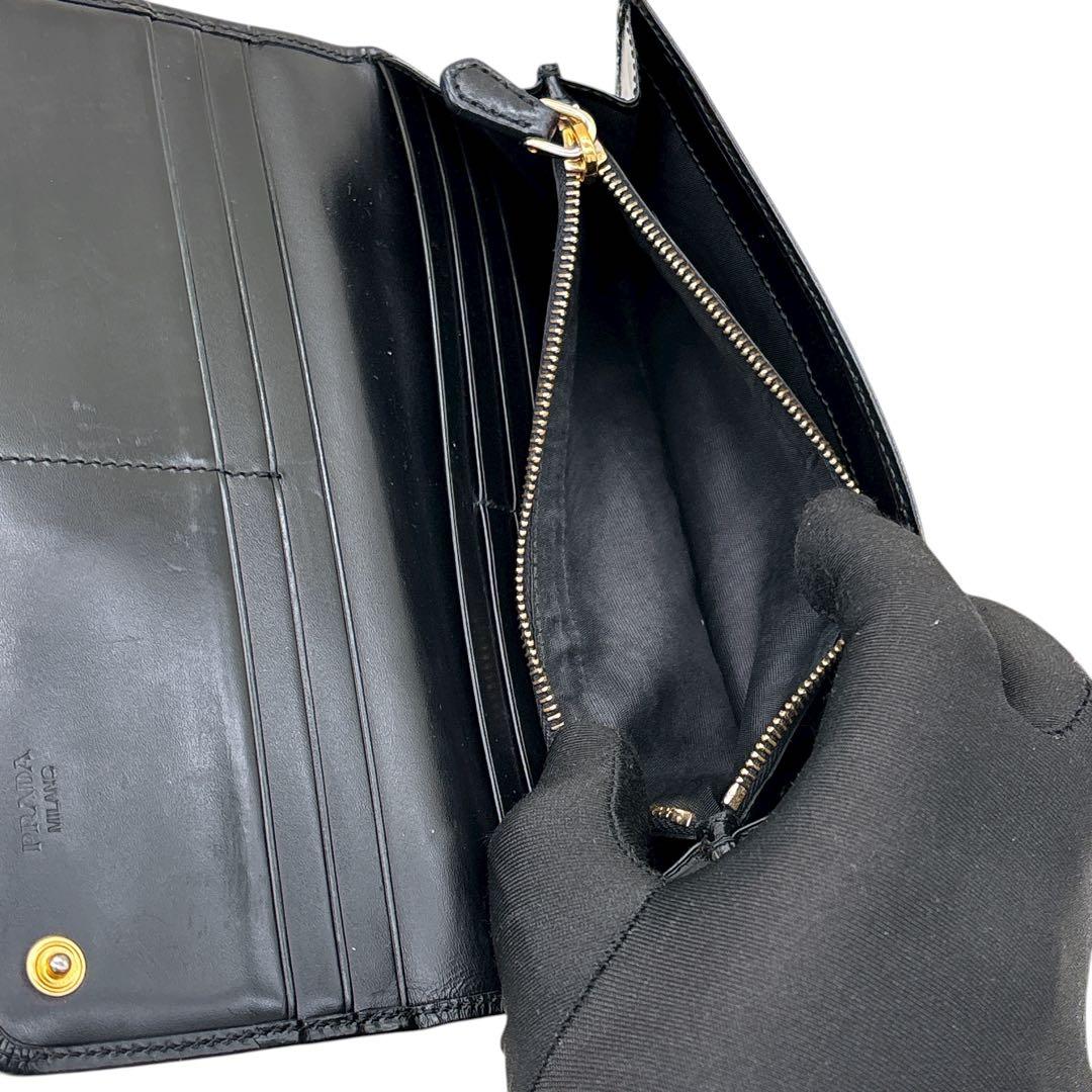 プラダ/サフィアーノ/長財布/二つ折り/BP0241/背面ファスナー付き/レザー