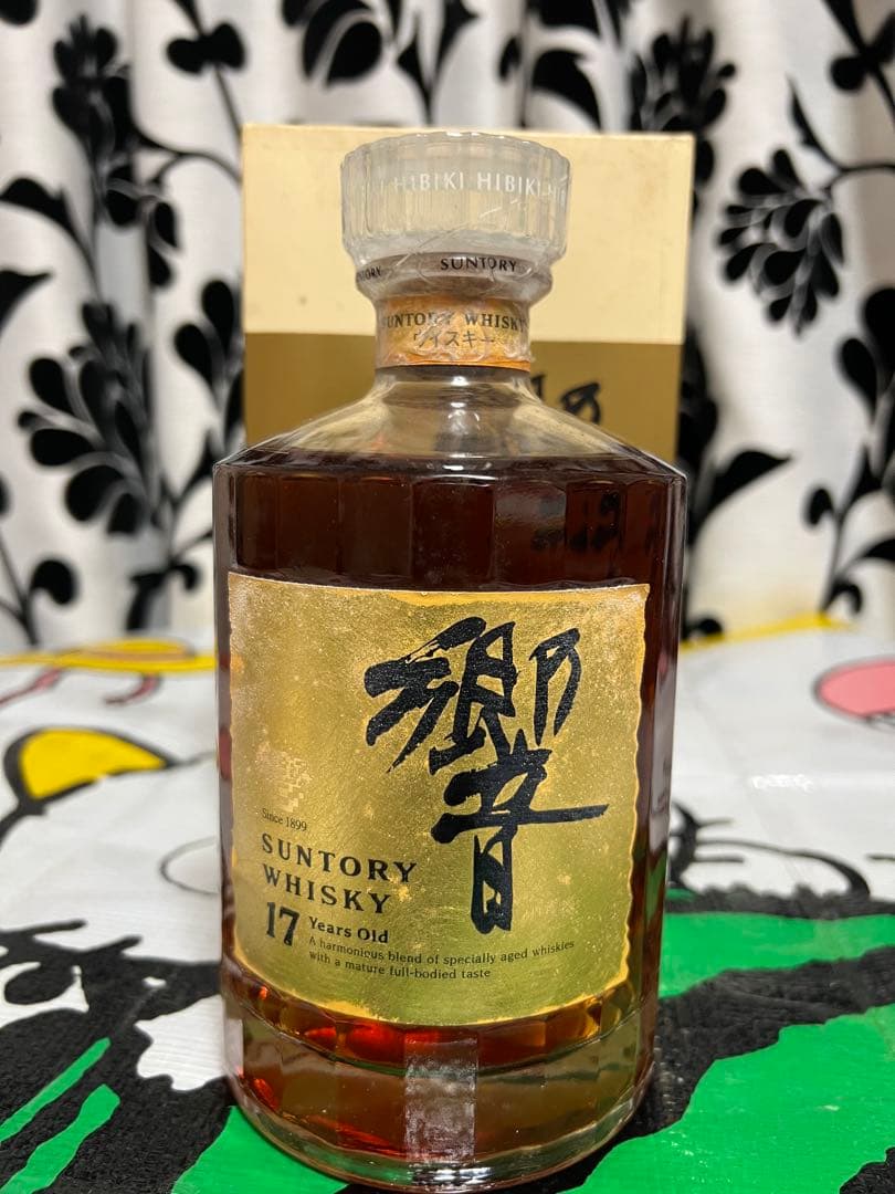サントリー響 17年ウイスキー 箱入りゴルドラベル