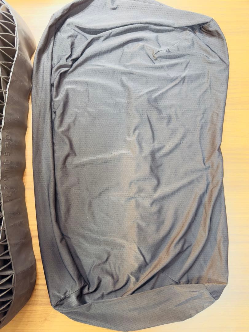 【美品★即日発送】ヒツジのいらない枕　極柔【最上位ビッグモデル＋ブラックレーベル