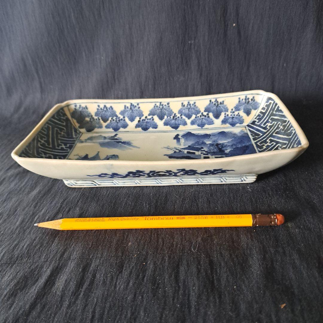 「桐(きり)の葉びっしりの長皿！」古伊万里染付皿(幅21.5cm) 骨董アンティ