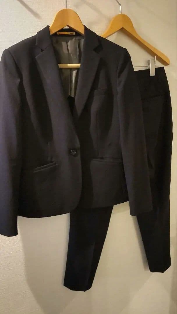 美品 濃紺パンツスーツ　リクルート スーツ　セレモニー　ビジネススーツ