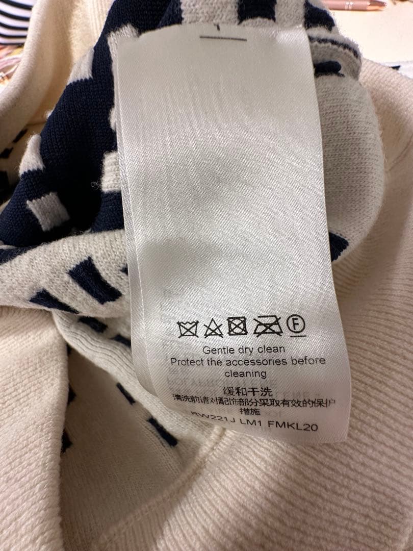 d*g様 Louis Vuitton ❤️オーバーサイズ ウール ニット セータ