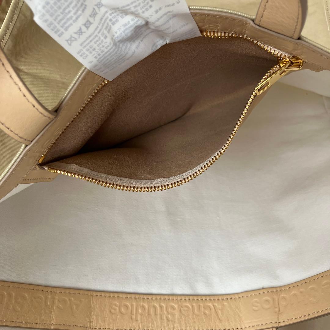 Acne studios アクネ オイルクロス シャイニートートバッグ ベージュ