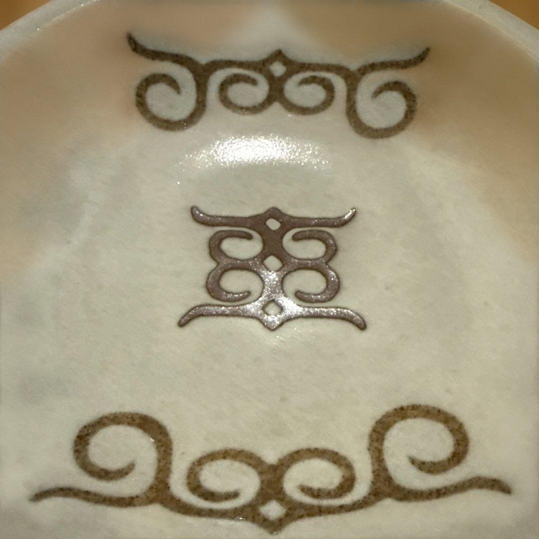 アイヌ紋様　皿