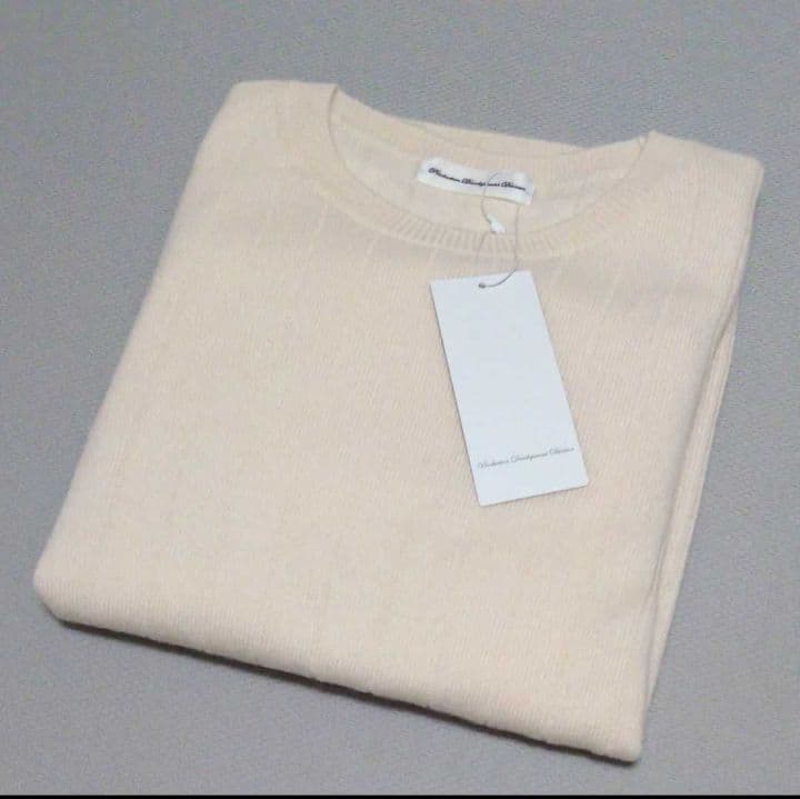 新品☆オンワードカシミヤ100%クルーネックニット、セーターアイボリー Mサイズ