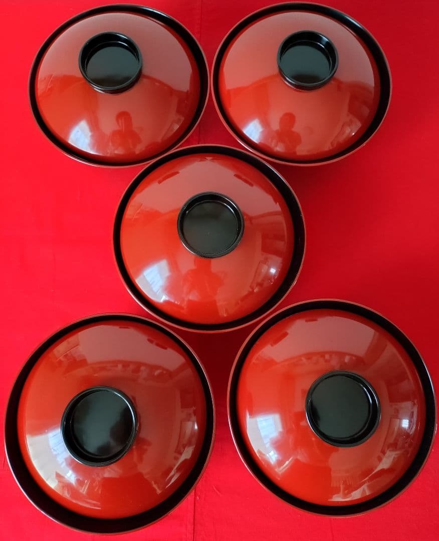 赤と黒の蓋つき煮物椀セット　輪島塗