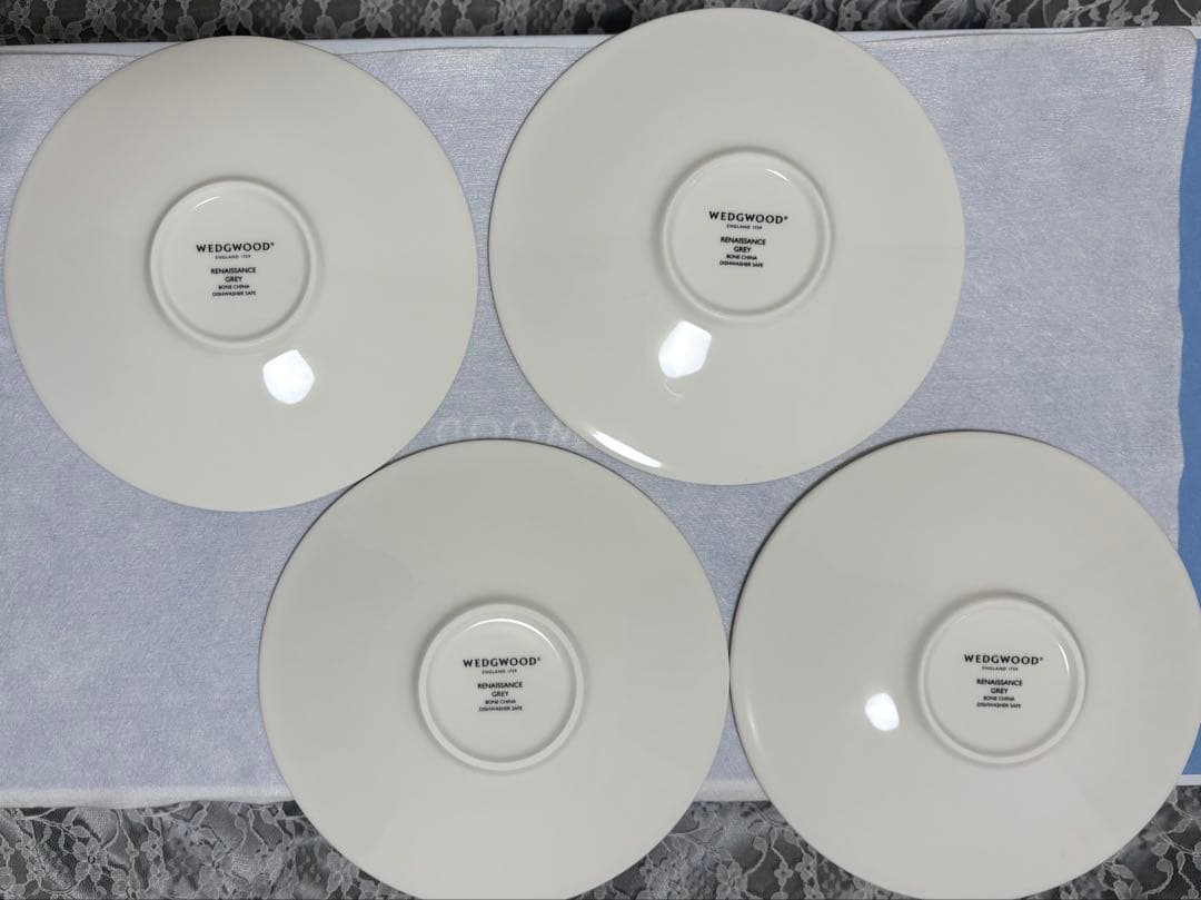 ルネッサンスグレイ ティーカップ&ソーサー と15cmプレート