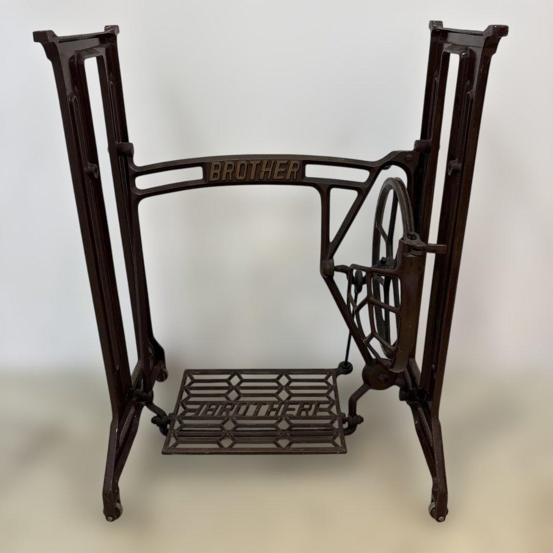 BROTHER 足踏みミシン フレーム