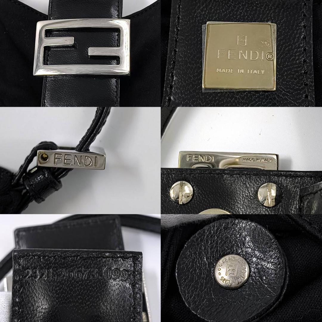 極美品 希少✨️フェンディ マンマ マイクロ クロワッサン アクセサリーポーチ