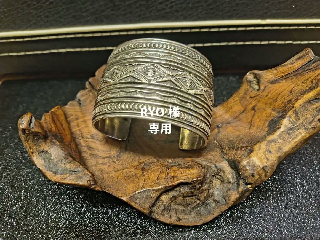 ナバホ　ゲーリーリーブス シルバーバングル