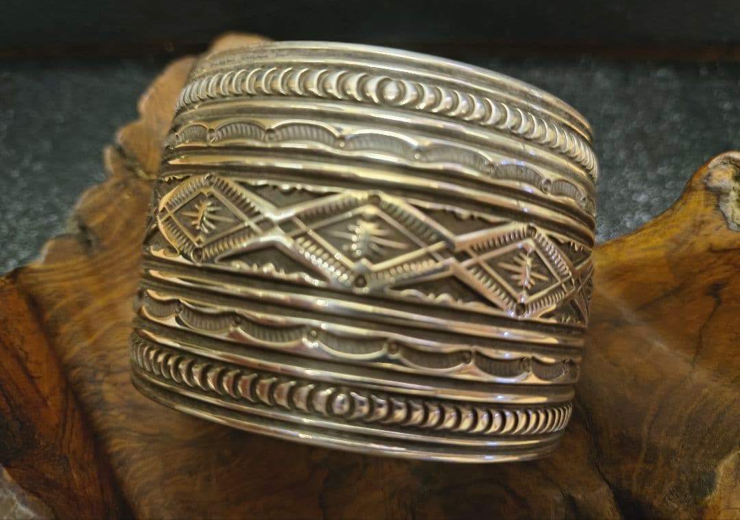 ナバホ　ゲーリーリーブス シルバーバングル