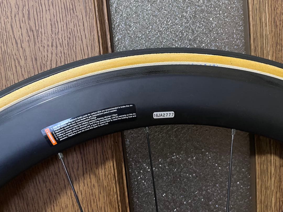 ノーブランド カーボンホイール チューブラー シマノ11s タイヤ付き