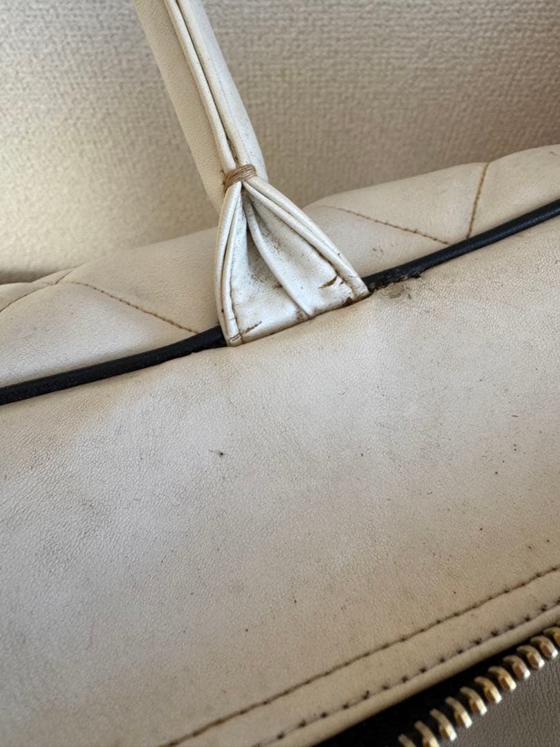 CHANEL ボストンバッグ ホワイト キルティング