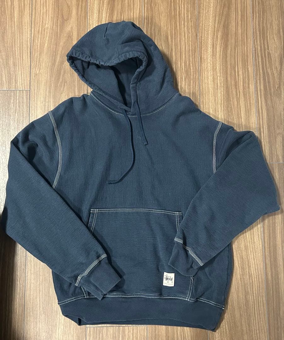 stussy contrast stitch label パーカー　ネイビー