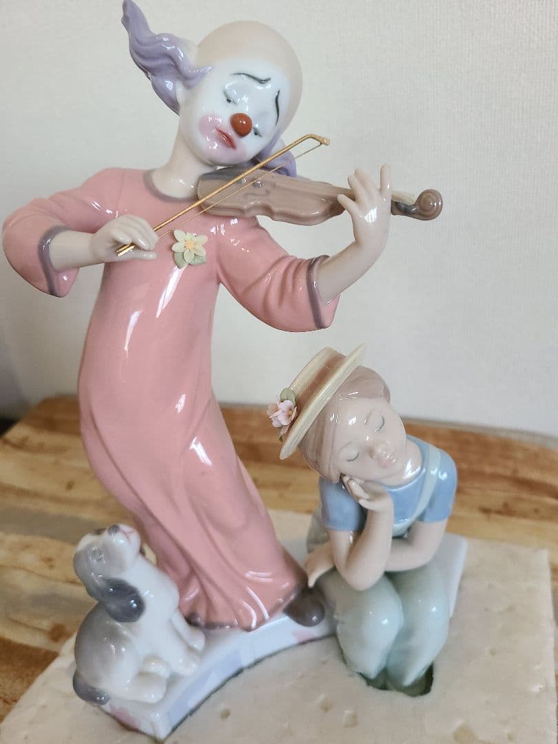 LLADRO リヤドロ　バイオリンを弾くピエロと少女と子犬　陶器　人形　置物