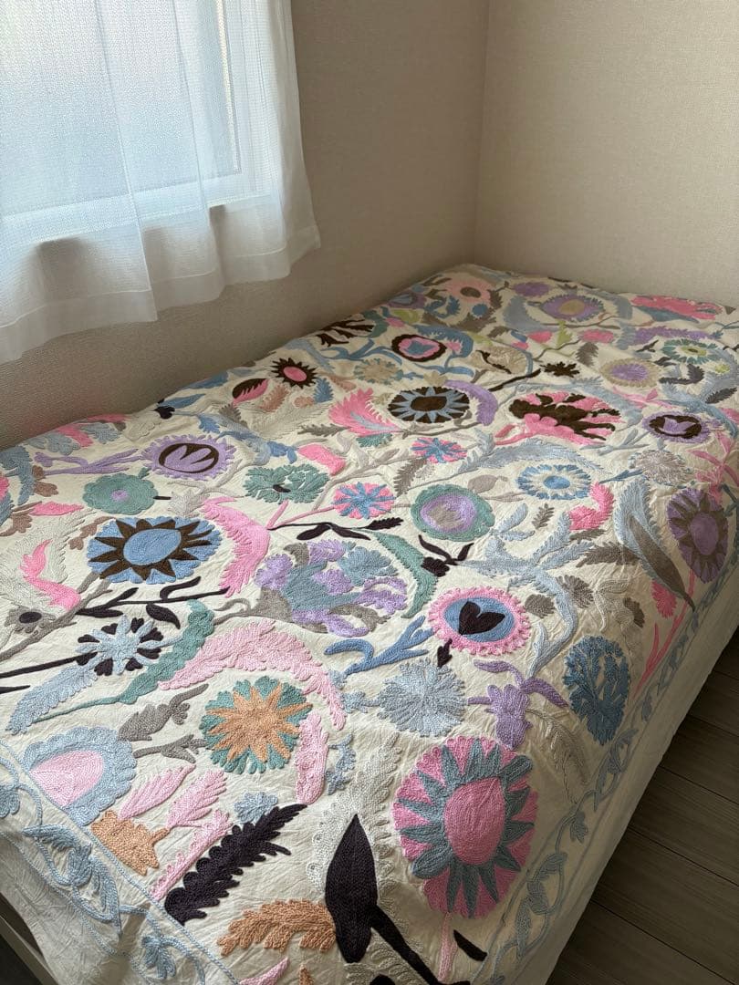 「新品未使用」　スザニ刺繍　スザニ　インドスザニ　手刺繍　インド　一点もの