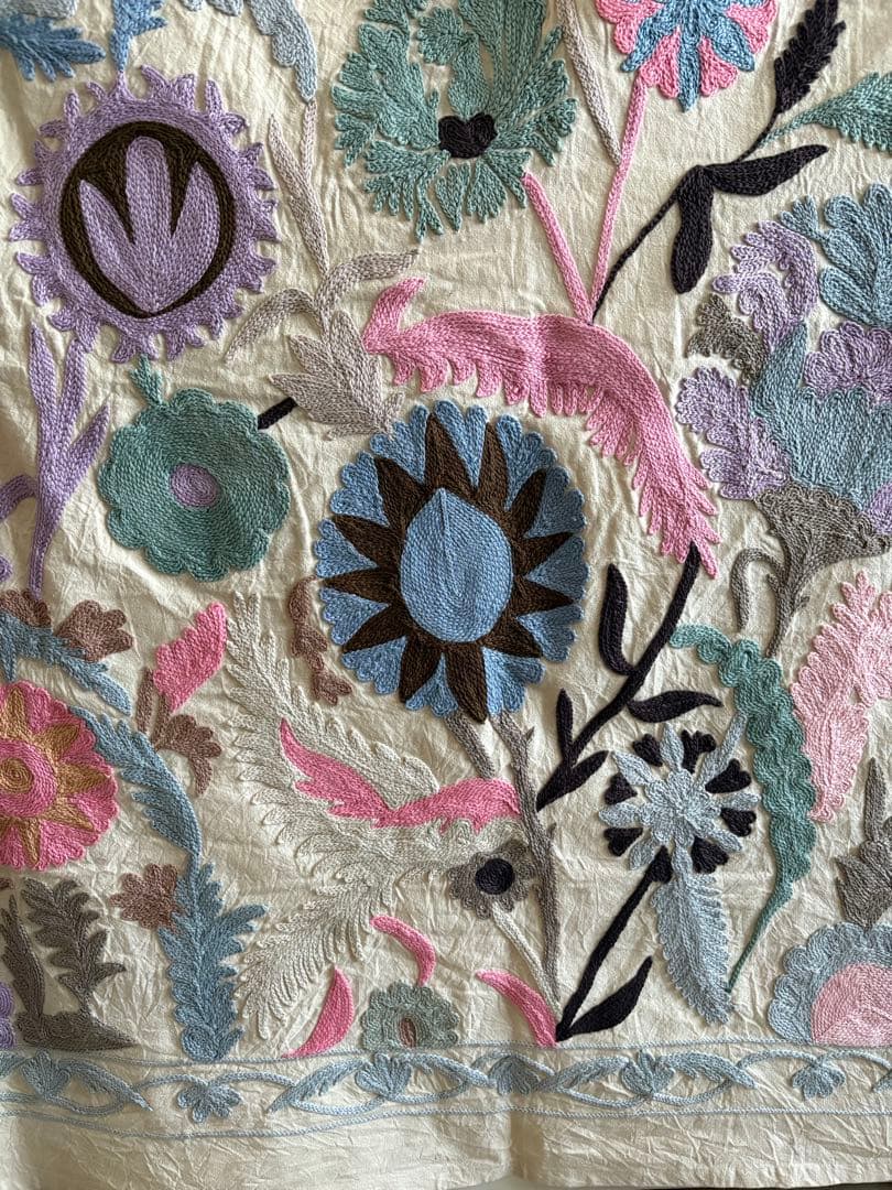 「新品未使用」　スザニ刺繍　スザニ　インドスザニ　手刺繍　インド　一点もの