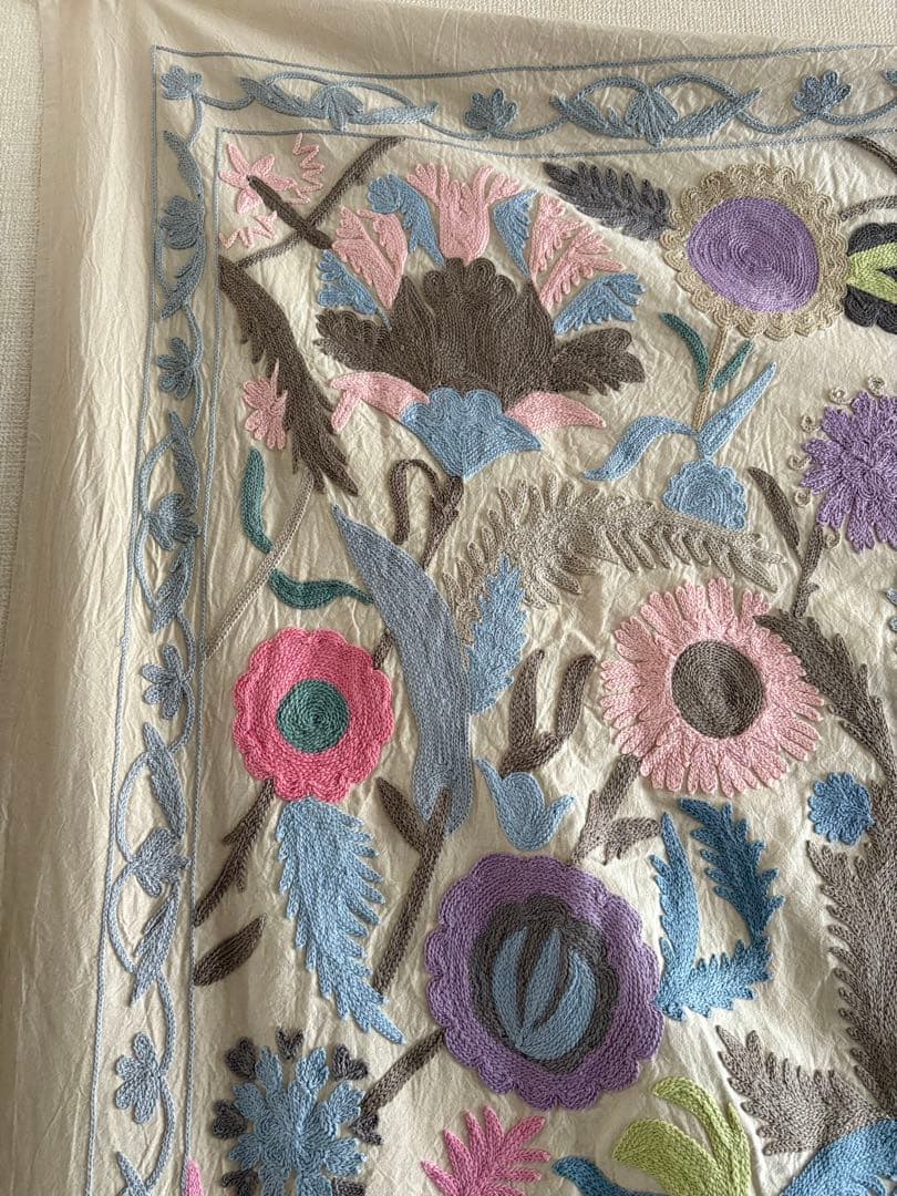 「新品未使用」　スザニ刺繍　スザニ　インドスザニ　手刺繍　インド　一点もの