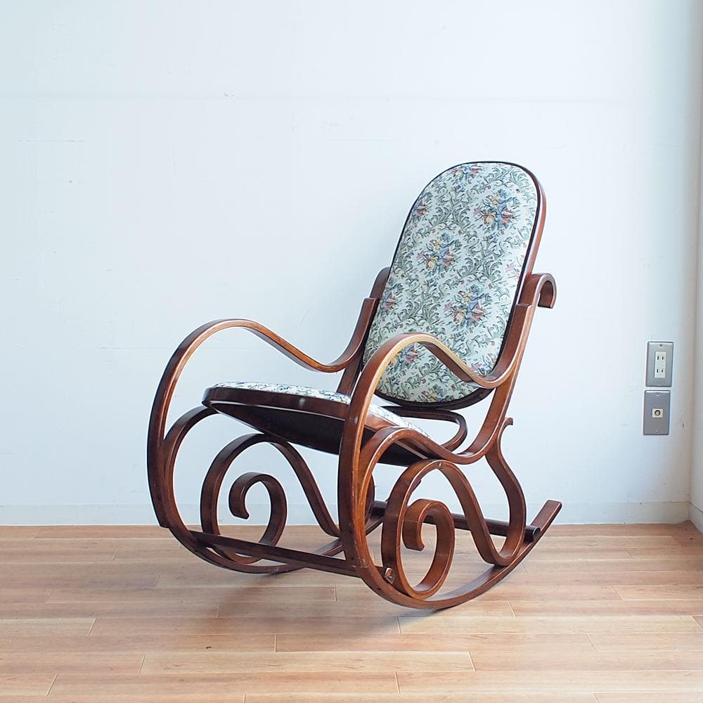 ビンテージ 曲木のロッキングチェア