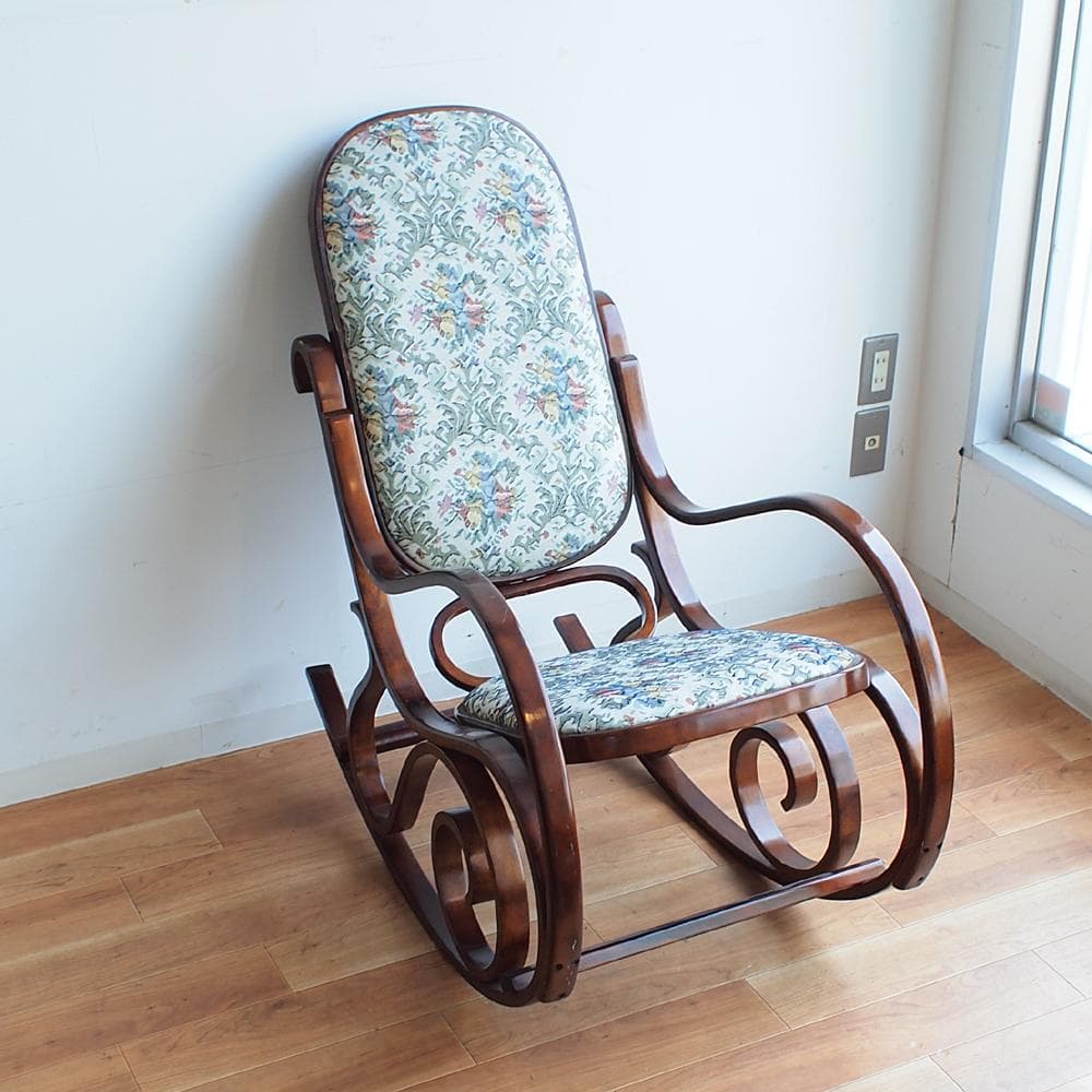 ビンテージ 曲木のロッキングチェア