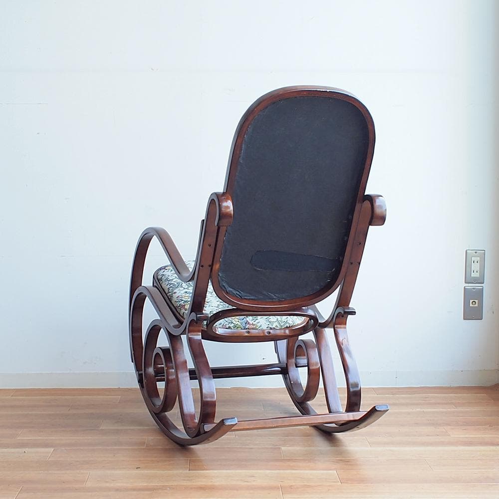 ビンテージ 曲木のロッキングチェア