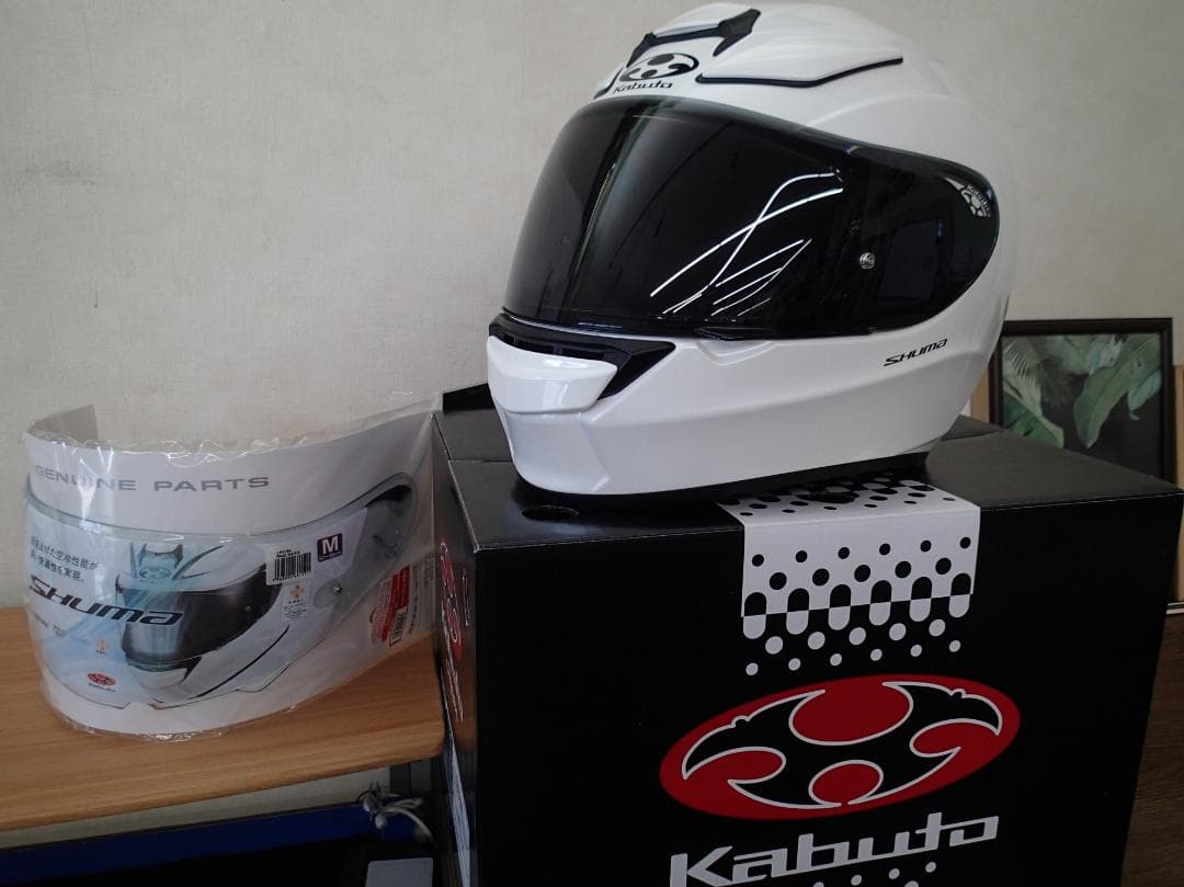 Kabuto フルフェイスヘルメット シューマ　パールホワイト Mサイズ