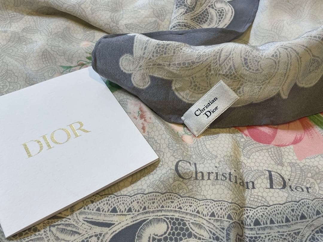 【極美品】ChristianDior 花束プリント スカーフ　綿100%
