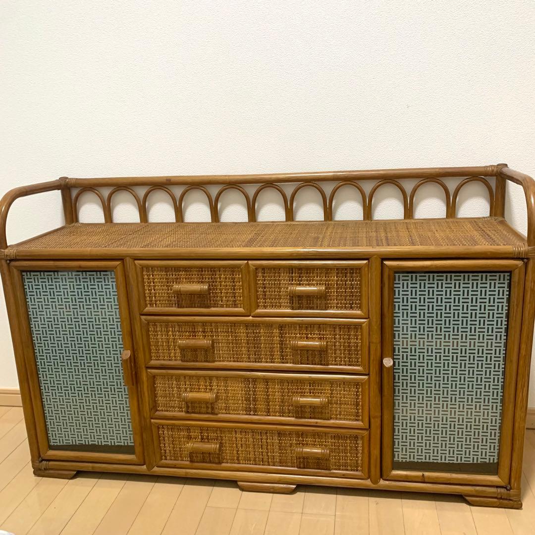 ラタン 籐家具 サイドボードチェスト 4段 ヴィンテージ ガラス扉
