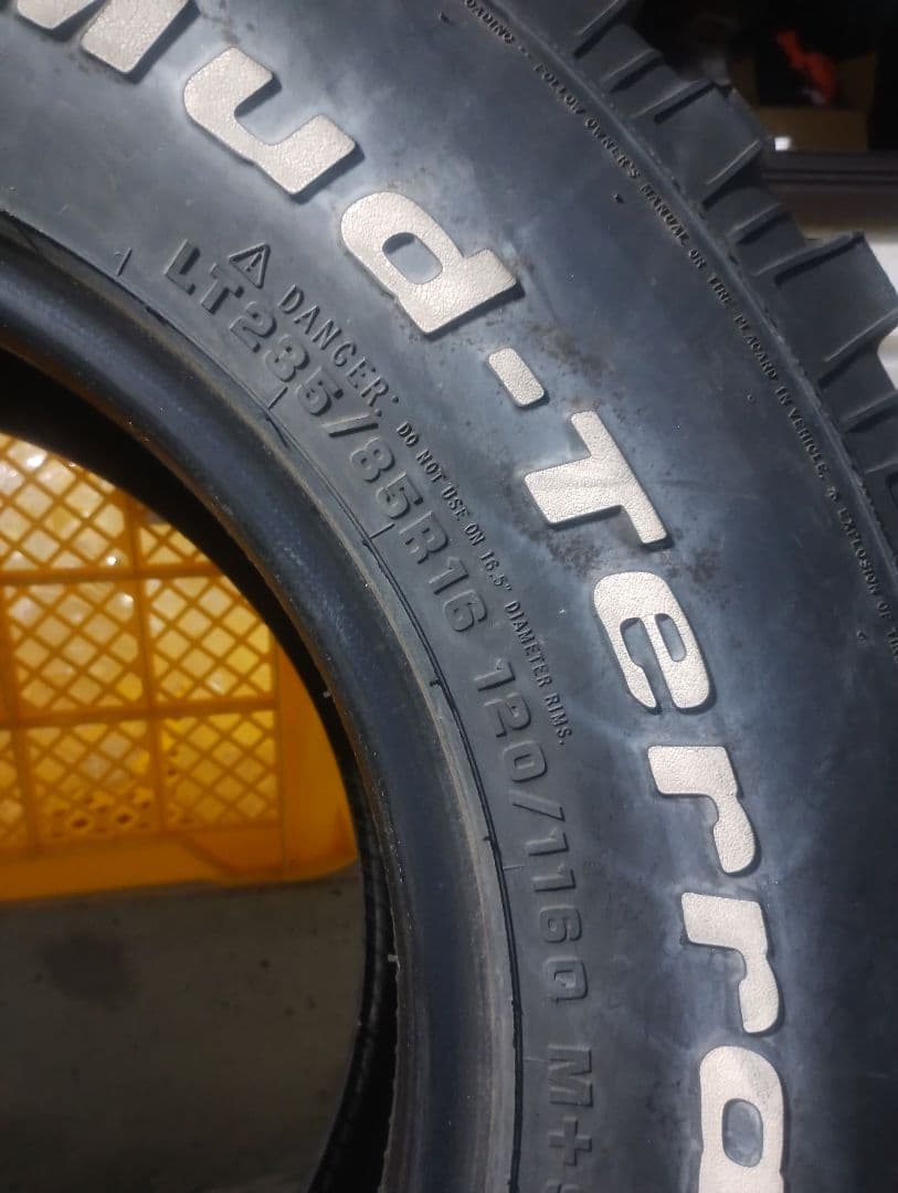 さわやか BFGoodrich Mud-Terrain 235/85R16