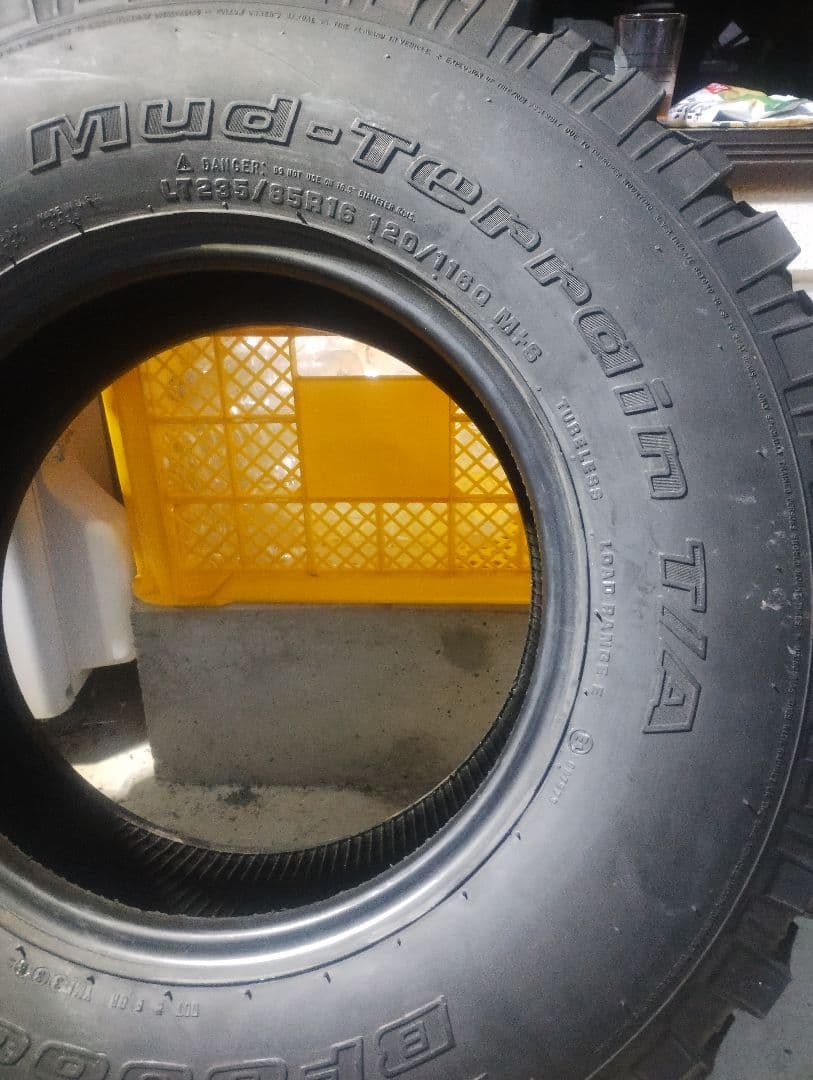 さわやか BFGoodrich Mud-Terrain 235/85R16