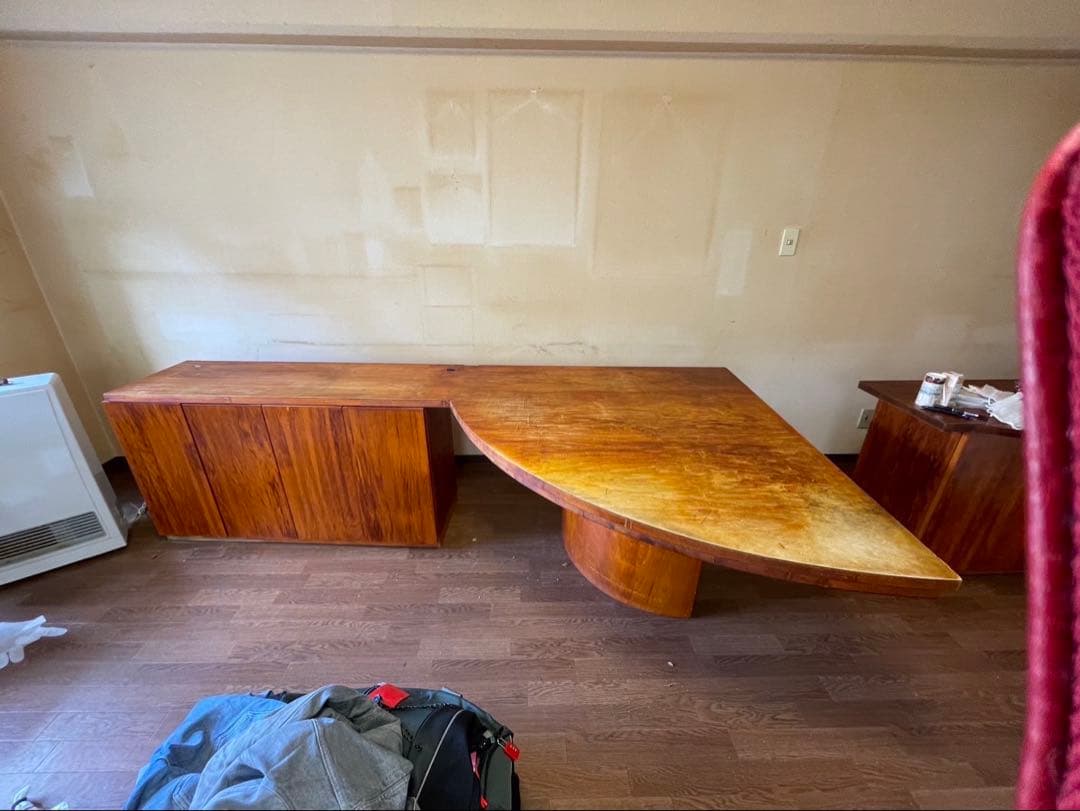 2、ラックand机一体型