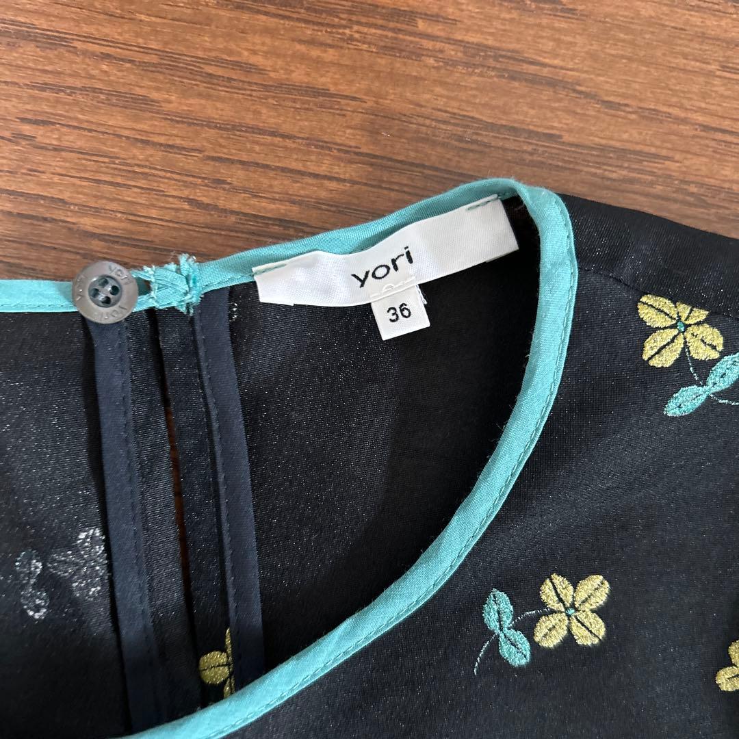 専用yori ラメクローバーパフブラウス　size36