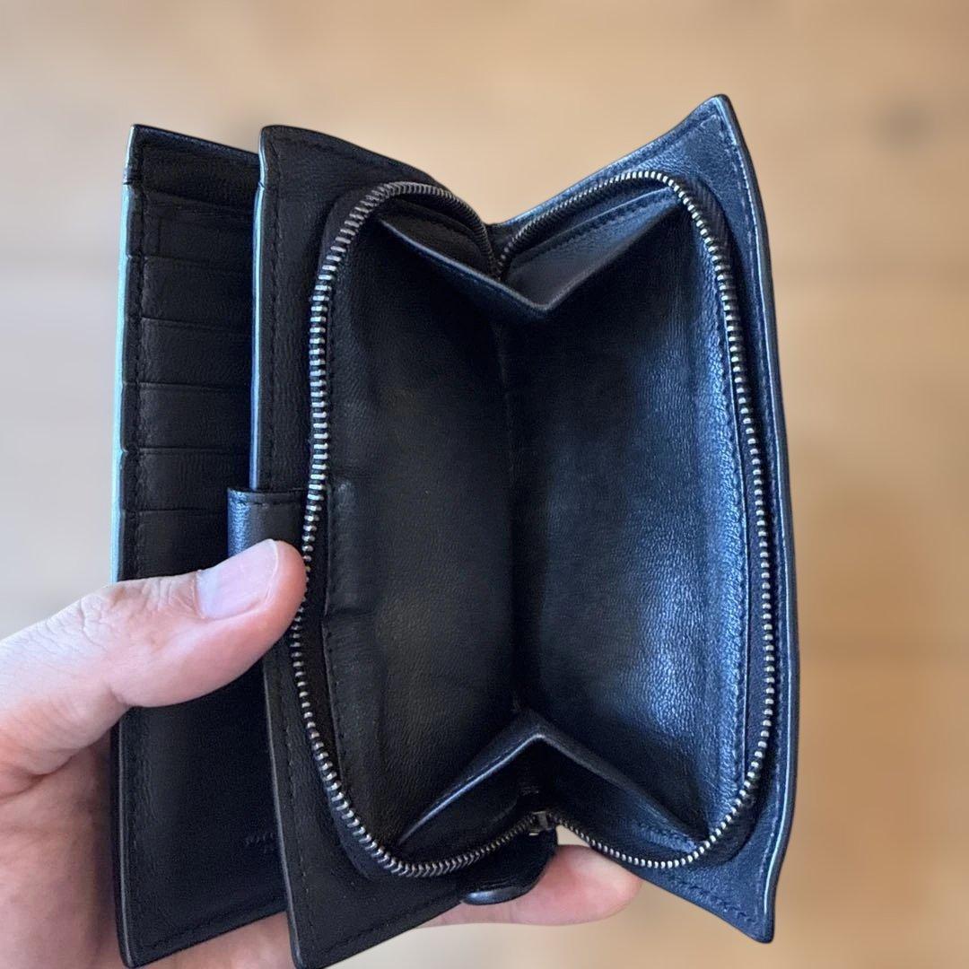 ボッテガべネタ　黒 レザー 二つ折り財布