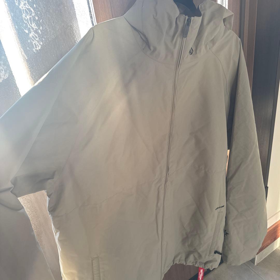 VOLCOM （ボルコム）のスノーボードジャケット」