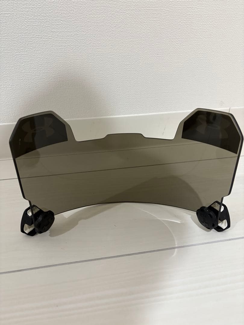 UNDER ARMOUR FOOTBALL VISOR グレー