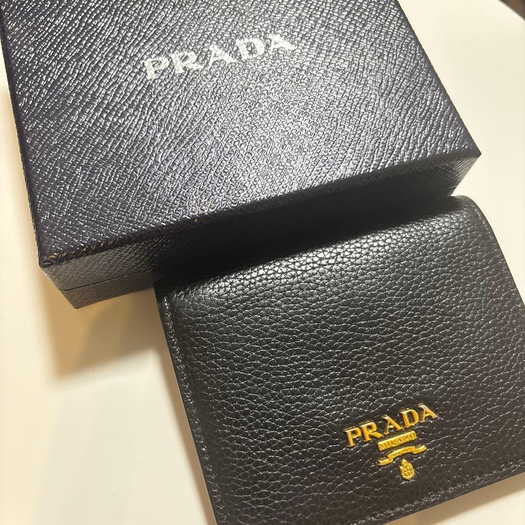 PRADA 二つ折り財布 ブラック