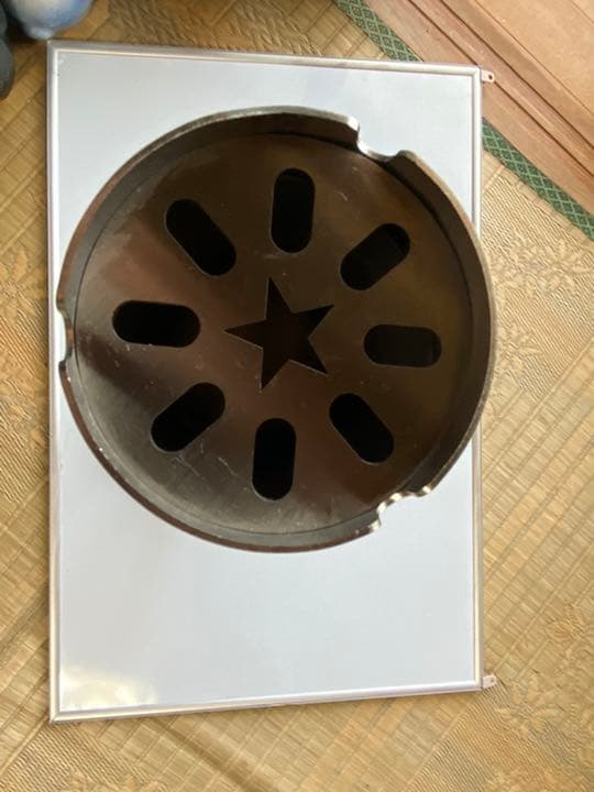 世界に1つ錆びないステンレス100%インテリア灰皿