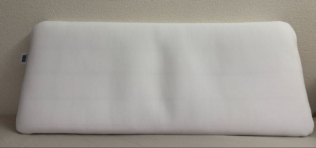 【別売りカバー付】エアウィーヴ ピロースリム 田中みな実監修　みな実のまくら