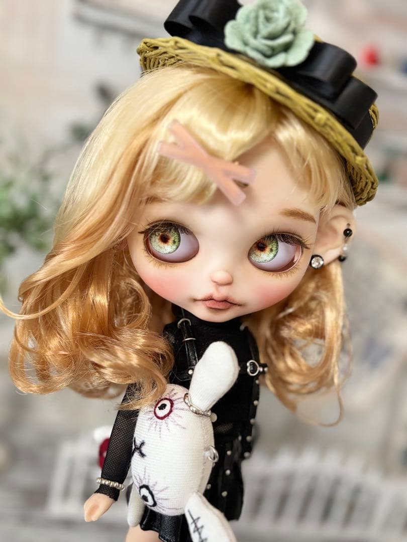 カスタムアイシードール　ネオサイズ　白肌　デフォルトヘア染色