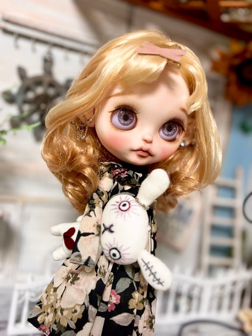 カスタムアイシードール　ネオサイズ　白肌　デフォルトヘア染色