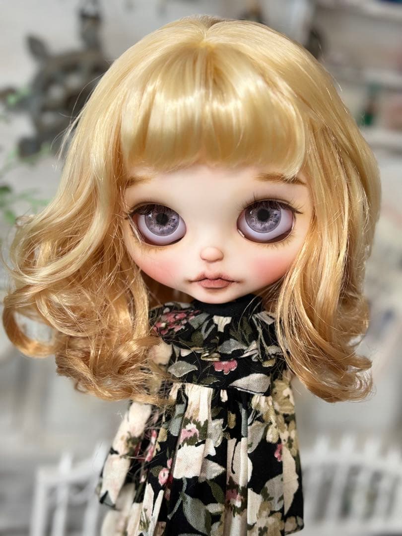 カスタムアイシードール　ネオサイズ　白肌　デフォルトヘア染色