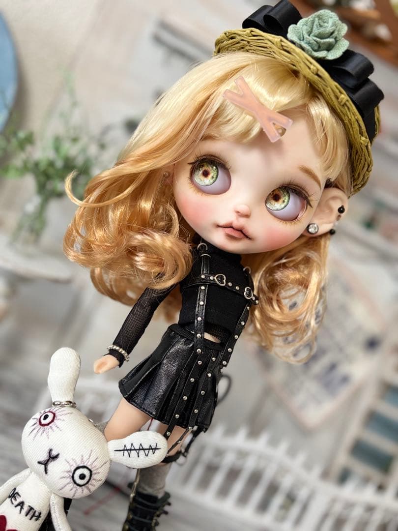 カスタムアイシードール　ネオサイズ　白肌　デフォルトヘア染色