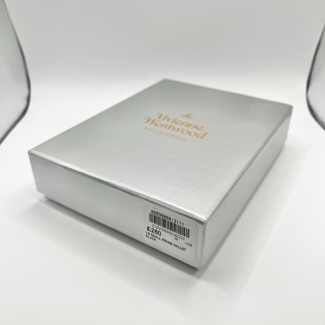 Vivienne Westwood がま口 黒 型押し おしゃれ 定番 折財布