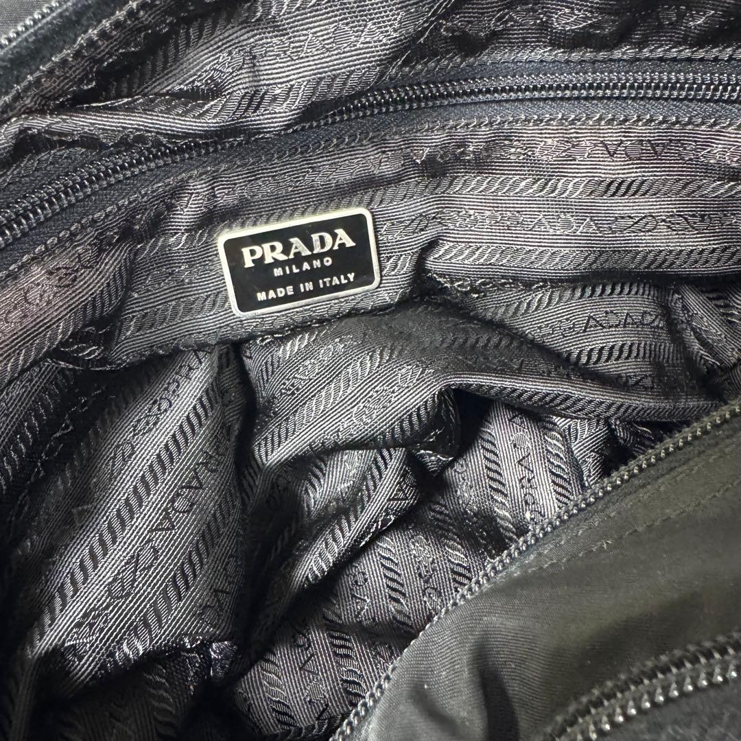 プラダ　テスートナイロン　ショルダーバッグ　メッセンジャー　ブラック　黒